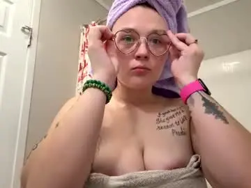 Cakedupcalico  live sex cam
