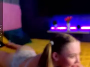 Camlusty  live sex cam