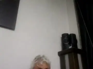 Cute_erkekk  live sex cam