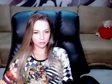 Lovellymalina  live sex cam