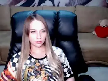 Lovellymalina  live sex cam