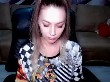 Lovellymalina  live sex cam