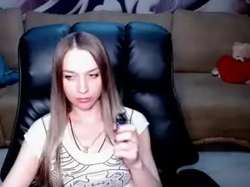 Lovellymalina  live sex cam
