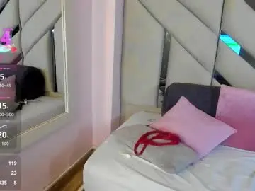 Miiabloom  live sex cam