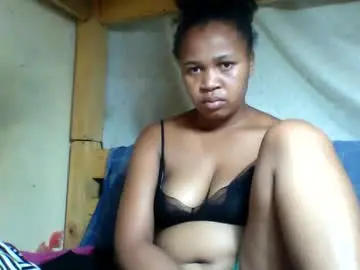 Nostinee  live sex cam