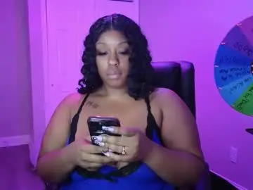 Queencroze  live sex cam