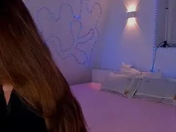 Raevella  live sex cam