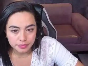 Rochi_cherry_b  live sex cam