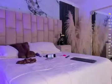 Soycamiortiz  live sex cam