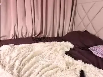 Vivi_ennes  live sex cam