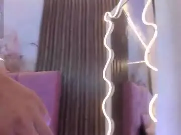 Kiara_tay  live sex cam