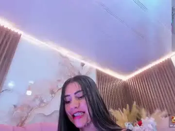 Kiara_tay  live sex cam
