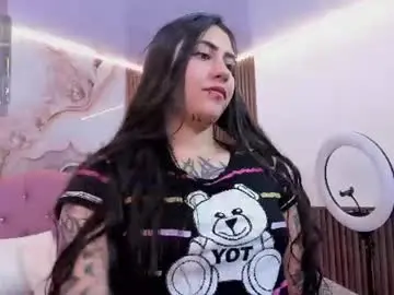 Kiara_tay  live sex cam