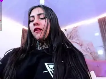 Kiara_tay  live sex cam
