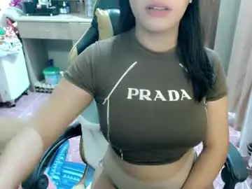 Lovelyaurelia  live sex cam