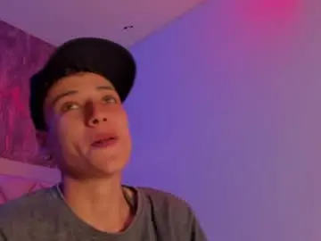 Megan_and_clohe  live sex cam
