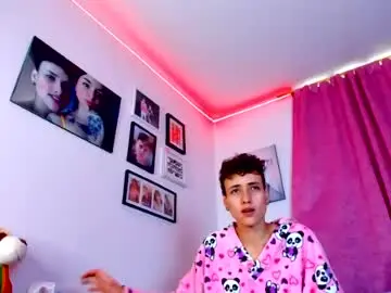 Megan_and_clohe  live sex cam