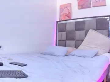 Sophi_sky_  live sex cam