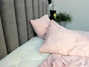 Ultima_ma18  live sex cam