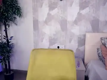 Avaobierne  live sex cam