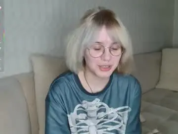 Avaobierne  live sex cam