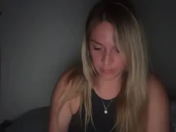 Emilelovesyou  live sex cam