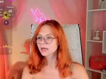 Lisaaris  live sex cam