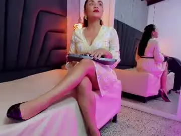 Longina_  live sex cam