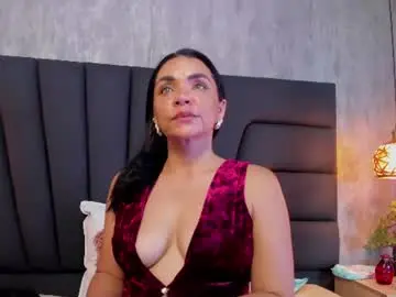 Longina_  live sex cam