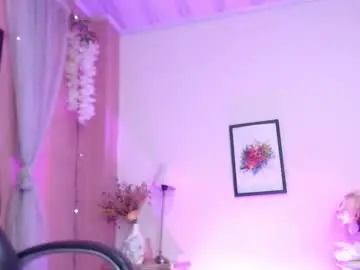 Lucianaa05  live sex cam