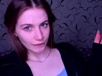 Luxewyvern  live sex cam