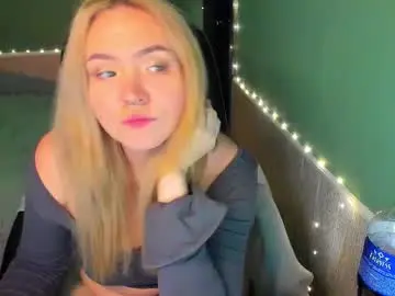 Mari_kiku  live sex cam