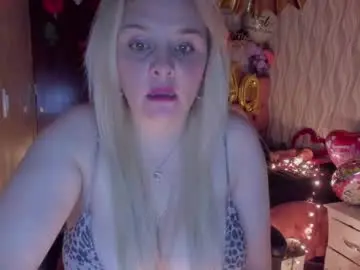 Adriiana_fox_  live sex cam