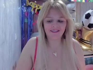 Adriiana_fox_  live sex cam