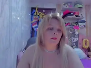 Adriiana_fox_  live sex cam
