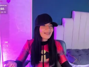 Adriienne_  live sex cam