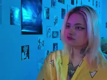 Cigaretteduringsex  live sex cam