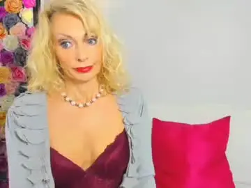 Crystalgorgeous  live sex cam