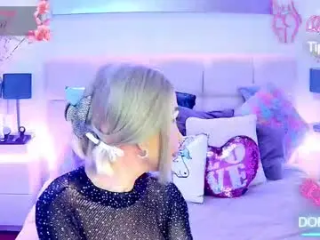 Evelynagrey  live sex cam