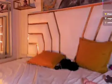 Gabby_santos_  live sex cam