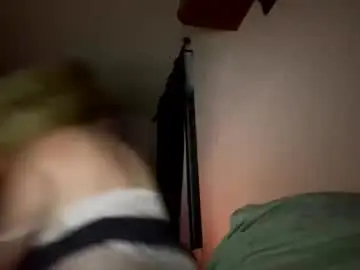 Gingerp0p  live sex cam