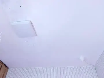 Laukyubey1  live sex cam