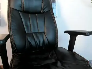 Laukyubey1  live sex cam