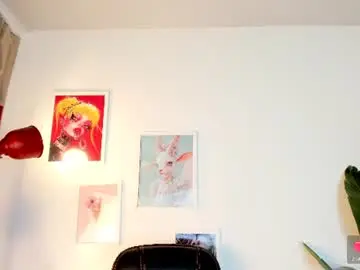 Laukyubey1  live sex cam