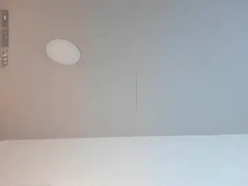 Laukyubey1  live sex cam