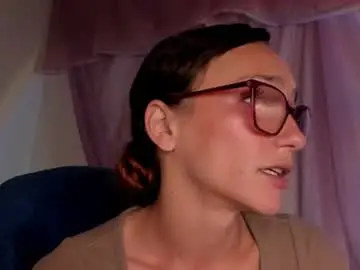 Liahilton_  live sex cam