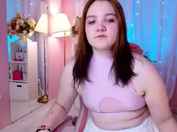 Lindseylowell  live sex cam