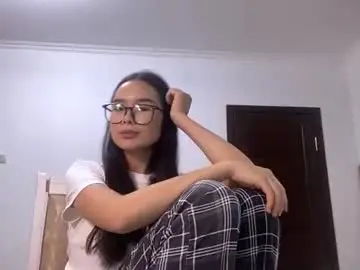 Naomimoody  live sex cam