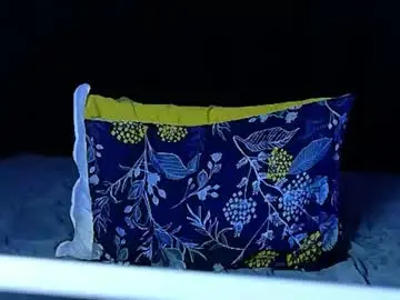 Naturaltitss_  live sex cam