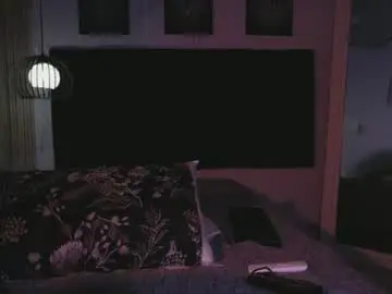 Naturaltitss_  live sex cam